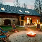 Modern Architectural Barn In The Countryside * Teichland