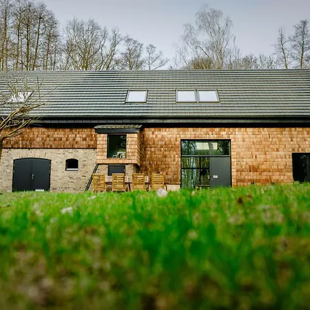 Modern Architectural Barn In The Countryside * Teichland