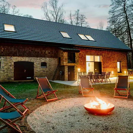Modern Architectural Barn In The Countryside * Teichland