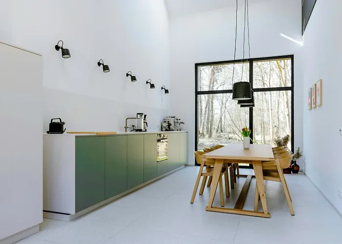 別荘 Modern Architectural Barn In The Countryside