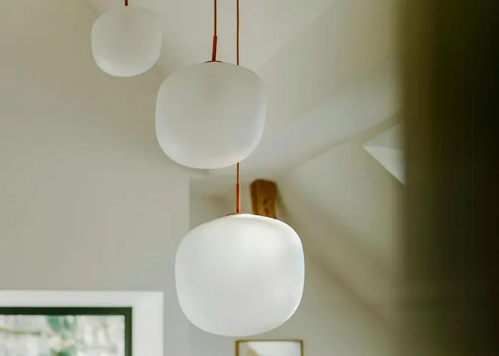 Modern Architectural Barn In The Countryside 別荘