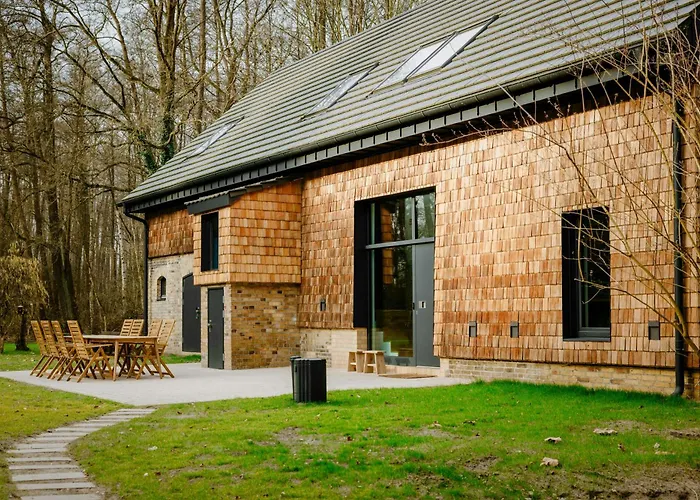 Nyaraló Modern Architectural Barn In The Countryside Teichland