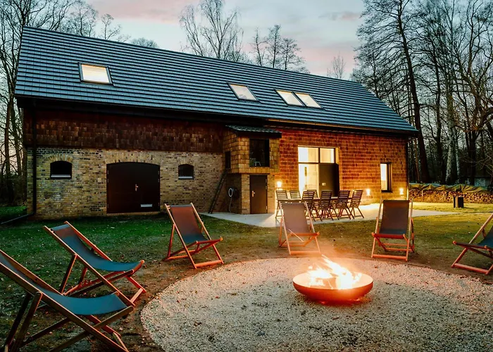 Modern Architectural Barn In The Countryside * Teichland